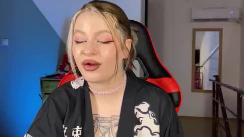 Mia online show from 20, 9, 2025