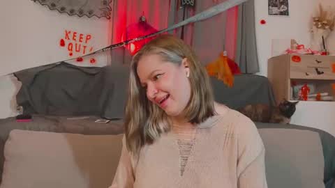 Mia online show from 28, 10, 2025