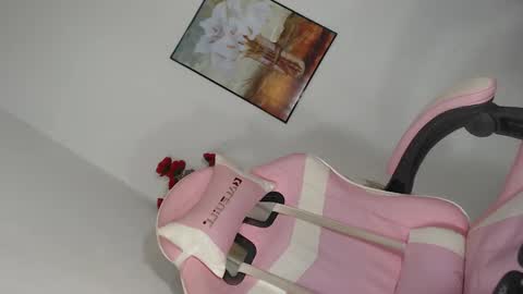 Snapshot of mia_kiss_lashes chatting on 15, 2, 2026 Your Pretty Petite Mia online show from 15, 2, 2026