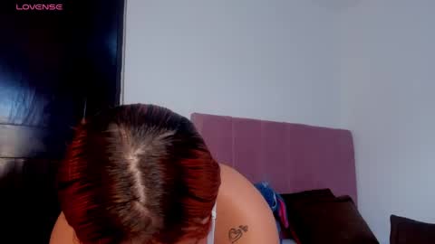 mia_lauryn online show from 19, 4, 2026