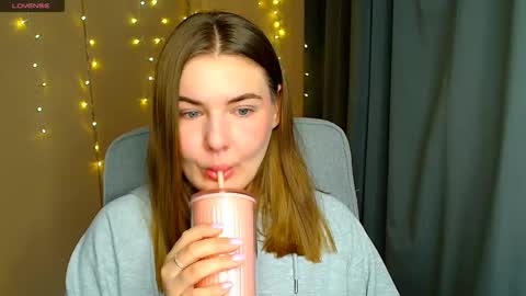 Snapshot of mia_lemm chatting on 19, 11, 2025 mia_lemm online show from 19, 11, 2025