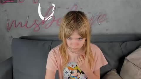 Snapshot of mia_liwis chatting on 15, 10, 2025 Minnie online show from 15, 10, 2025