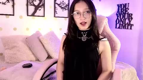 Mia online show from 6, 7, 2026