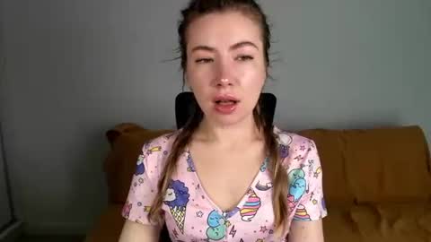 Mia online show from 4, 7, 2026