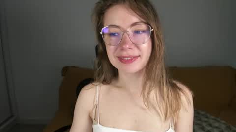 Mia online show from 23, 7, 2026