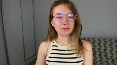 Mia online show from 25, 7, 2026