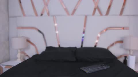    online show from 26, 10, 2025