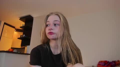 Mia here Appreciate your support online show from 7, 10, 2025