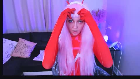 mia_meowxkiss online show from 24, 9, 2025