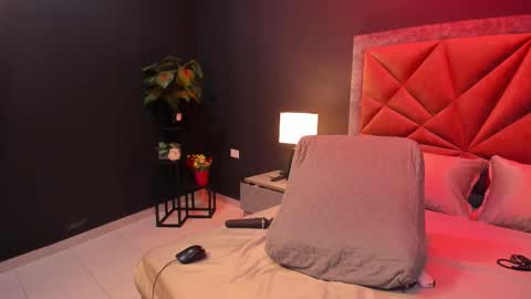 MIA  online show from 4, 3, 2026