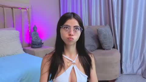 Mia online show from 1, 5, 2026