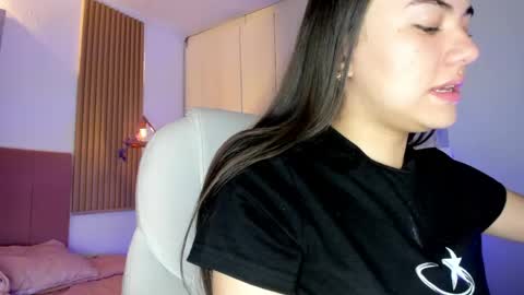 Mia Nevaeh - follow me online show from 1, 4, 2026