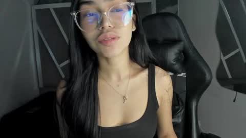 Snapshot of mia_petiteht chatting on 23, 7, 2026 mia_petiteht online show from 23, 7, 2026