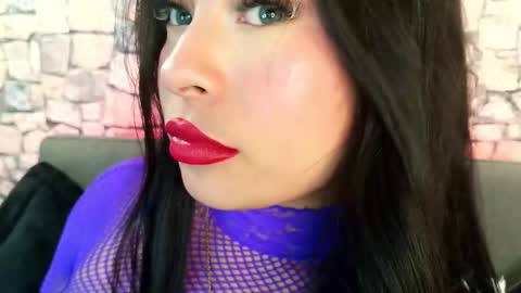 Mia online show from 25, 10, 2025
