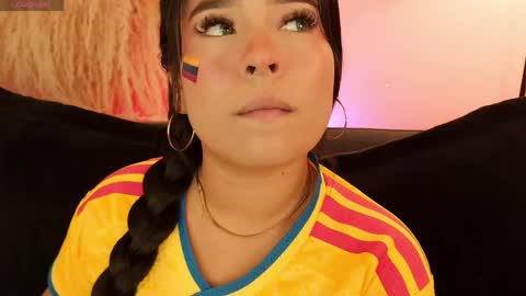Mia online show from 7, 6, 2026