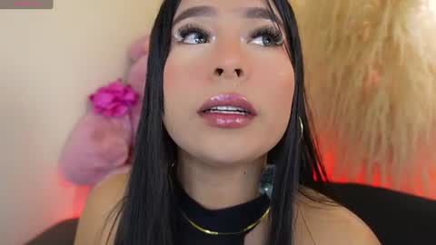 Mia online show from 5, 8, 2026