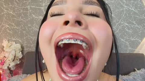 Snapshot of mia_roux13 chatting on 17, 1, 2025 Mia Roux online show from 17, 1, 2025