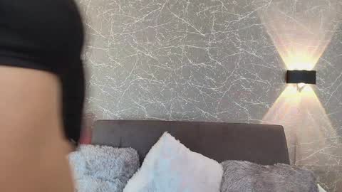 Snapshot of mia_roux13 chatting on 19, 1, 2025 Mia Roux online show from 19, 1, 2025