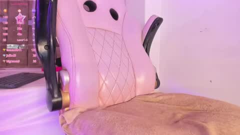 mia_royal online show from 6, 6, 2026