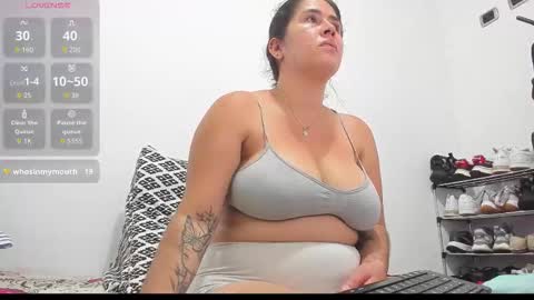 Snapshot of mia_soman chatting on 5, 11, 2025 mia soman online show from 5, 11, 2025