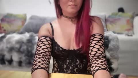 Snapshot of mia_temptress chatting on 25, 10, 2025 Mia online show from 25, 10, 2025