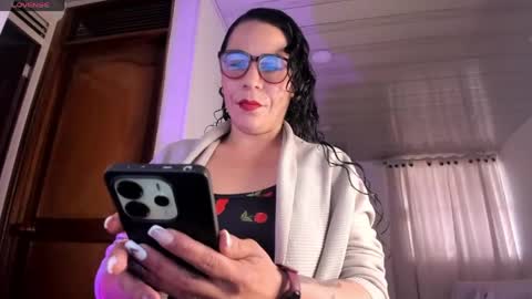 MIA  online show from 7, 5, 2026
