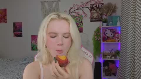 Mia online show from 4, 5, 2026