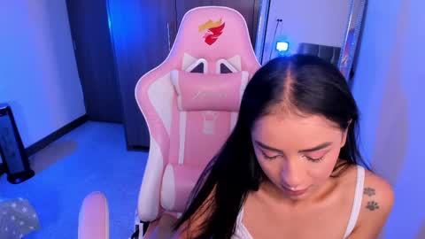 Snapshot of miaa_06 chatting on 5, 6, 2026 mia nicolle online show from 5, 6, 2026