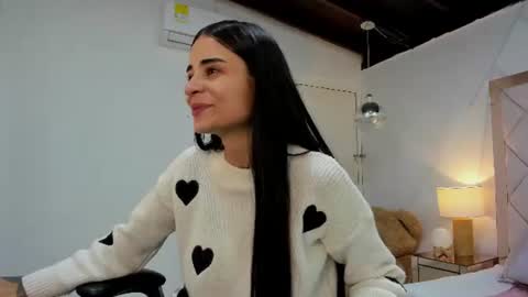 Mia  online show from 17, 6, 2026