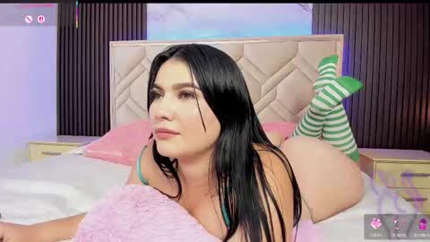 Miaa Farrel online show from 19, 12, 2025