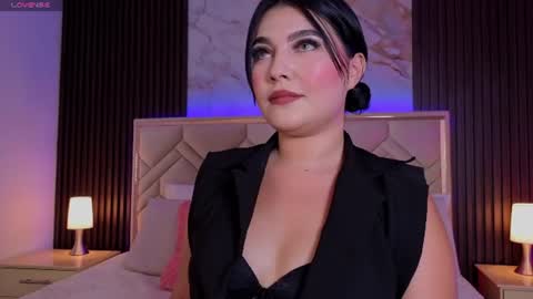 Snapshot of miaafarrel chatting on 28, 7, 2026 Miaa Farrel online show from 28, 7, 2026
