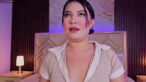 Snapshot of miaafarrel chatting on 4, 8, 2026 Miaa Farrel online show from 4, 8, 2026