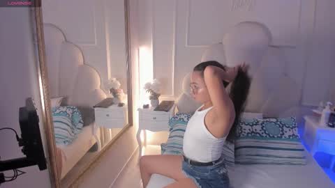 miaaffox online show from 1, 2, 2026