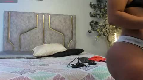 miaakittyy online show from 20, 6, 2026