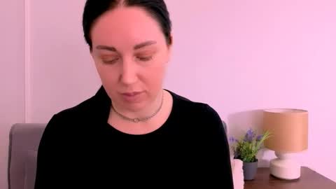 Mia online show from 27, 4, 2026