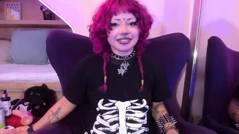 Mia online show from 20, 2, 2025