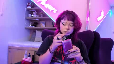 Mia online show from 3, 3, 2025