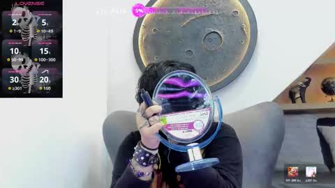 Mia online show from 4, 3, 2026