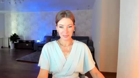 Snapshot of miababy14 chatting on 7, 7, 2026 Mia online show from 7, 7, 2026