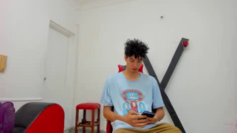 Snapshot of miabella_and_max chatting on 14, 3, 2026 Mia and Max online show from 14, 3, 2026