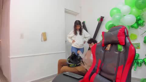 Snapshot of miabella_and_max chatting on 20, 3, 2026 Mia and Max online show from 20, 3, 2026