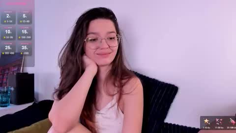 Snapshot of miabellee_ chatting on 15, 2, 2026 mia online show from 15, 2, 2026