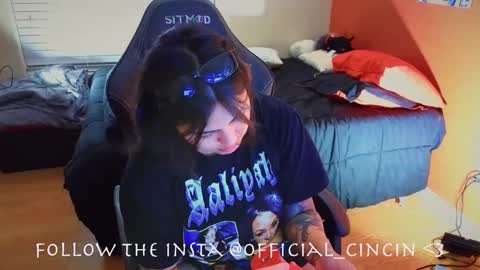 Mia online show from 15, 2, 2025