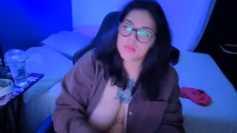 Snapshot of miacanela_xo chatting on 16, 7, 2026 Mia online show from 16, 7, 2026