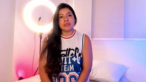 IG Yojanagomez  online show from 16, 12, 2025