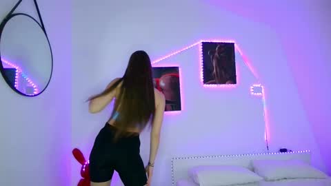 Mia online show from 22, 4, 2026