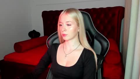 Mia online show from 6, 10, 2025