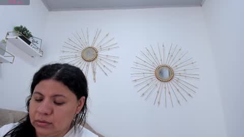 Miah Collins online show from 29, 6, 2026