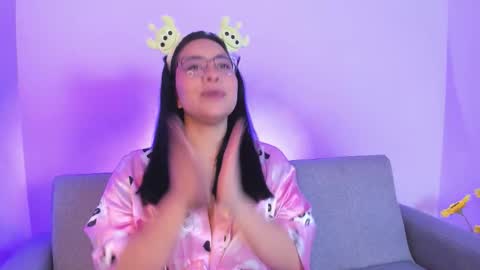 miah new independent model acount online show from 5, 12, 2025