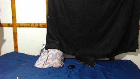 Snapshot of miahells chatting on 1, 10, 2025 Mia Sam online show from 1, 10, 2025